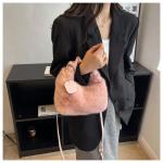 Cute Plush Shoulder Bag Women Faux Fur Handbags Zipper Lady Casual Tote Half-Moon Hobos Winder Crossbody Bagtraveling Shopping