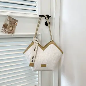 Large capacity vintage tote bag